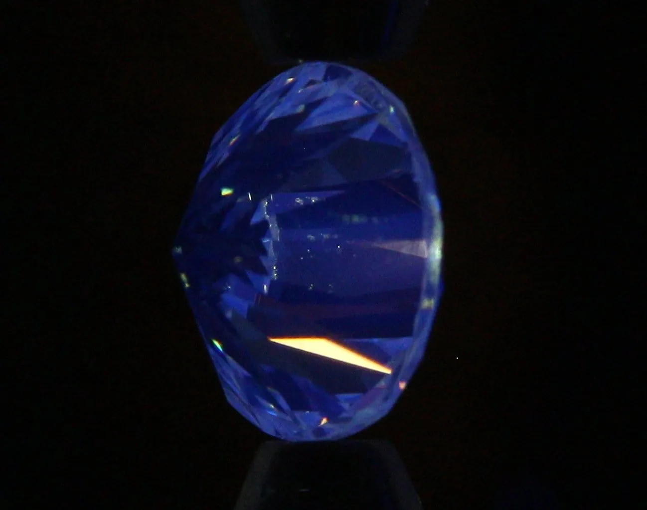 0.50 Carat H VS1 Round Diamond