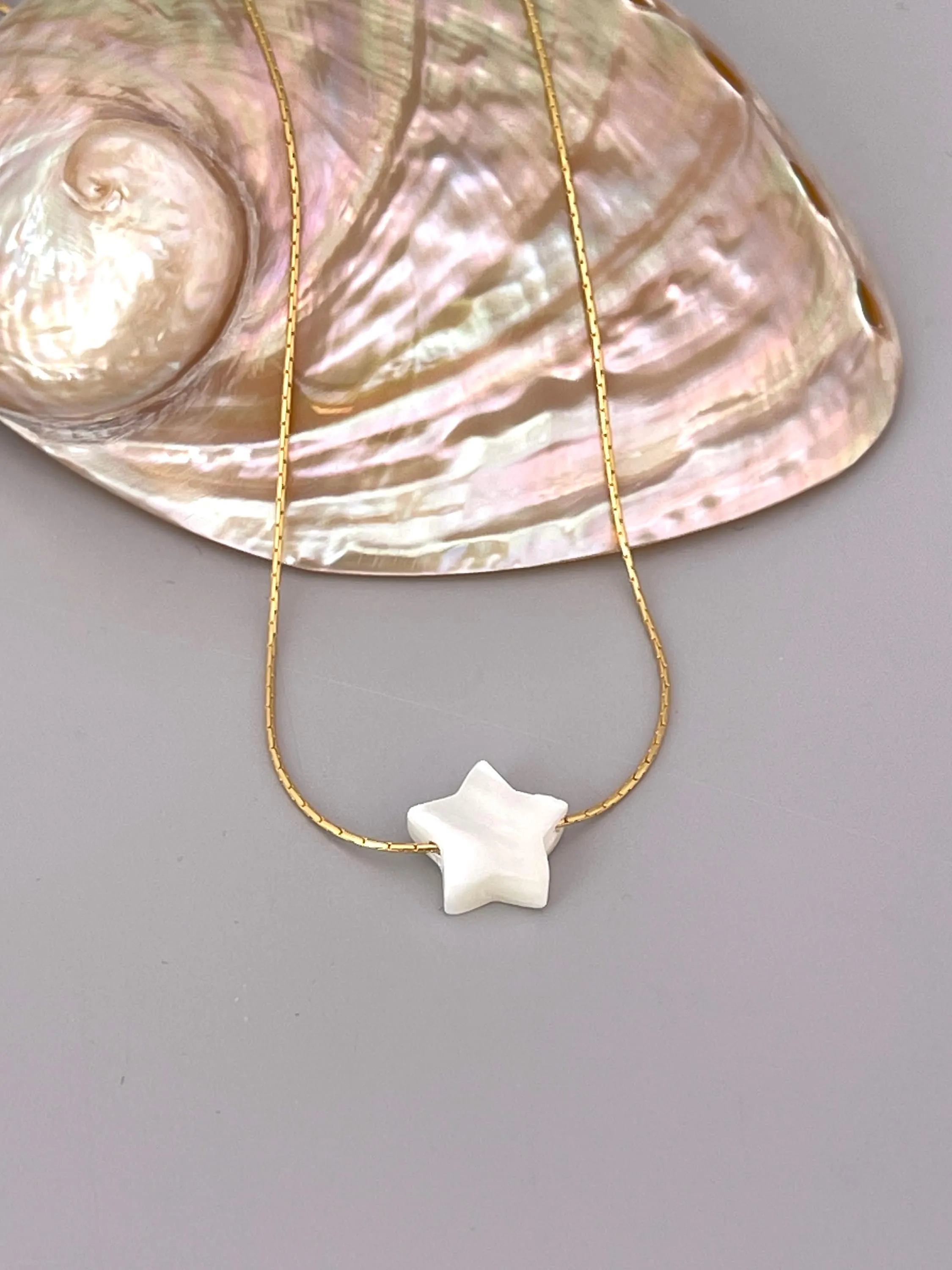 Dainty Star Necklace, Mother of Pearl shell choker