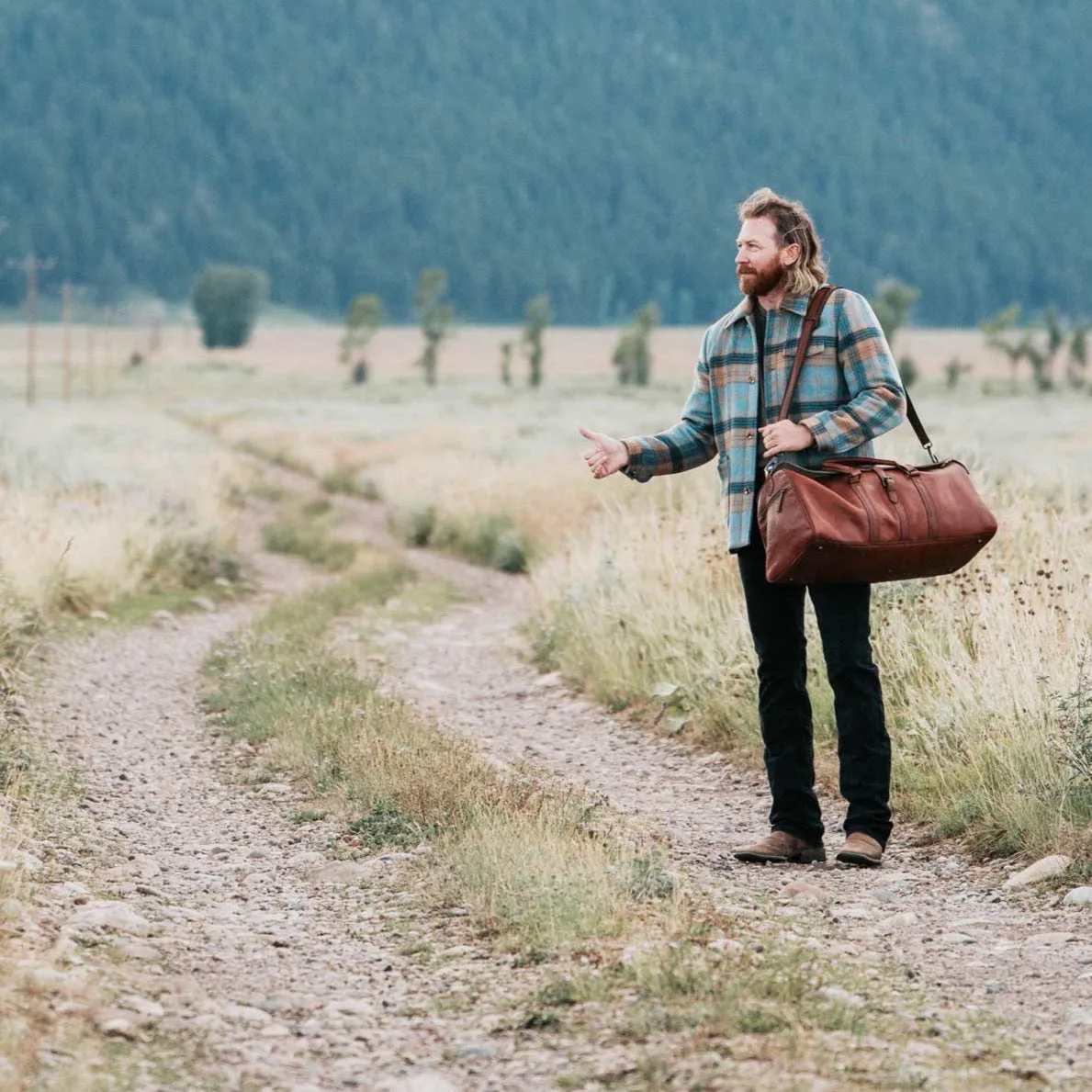 Dazzlo Vegetable-Tanned Full-Grain Leather Duffel Bag - Amber Brown - 25"