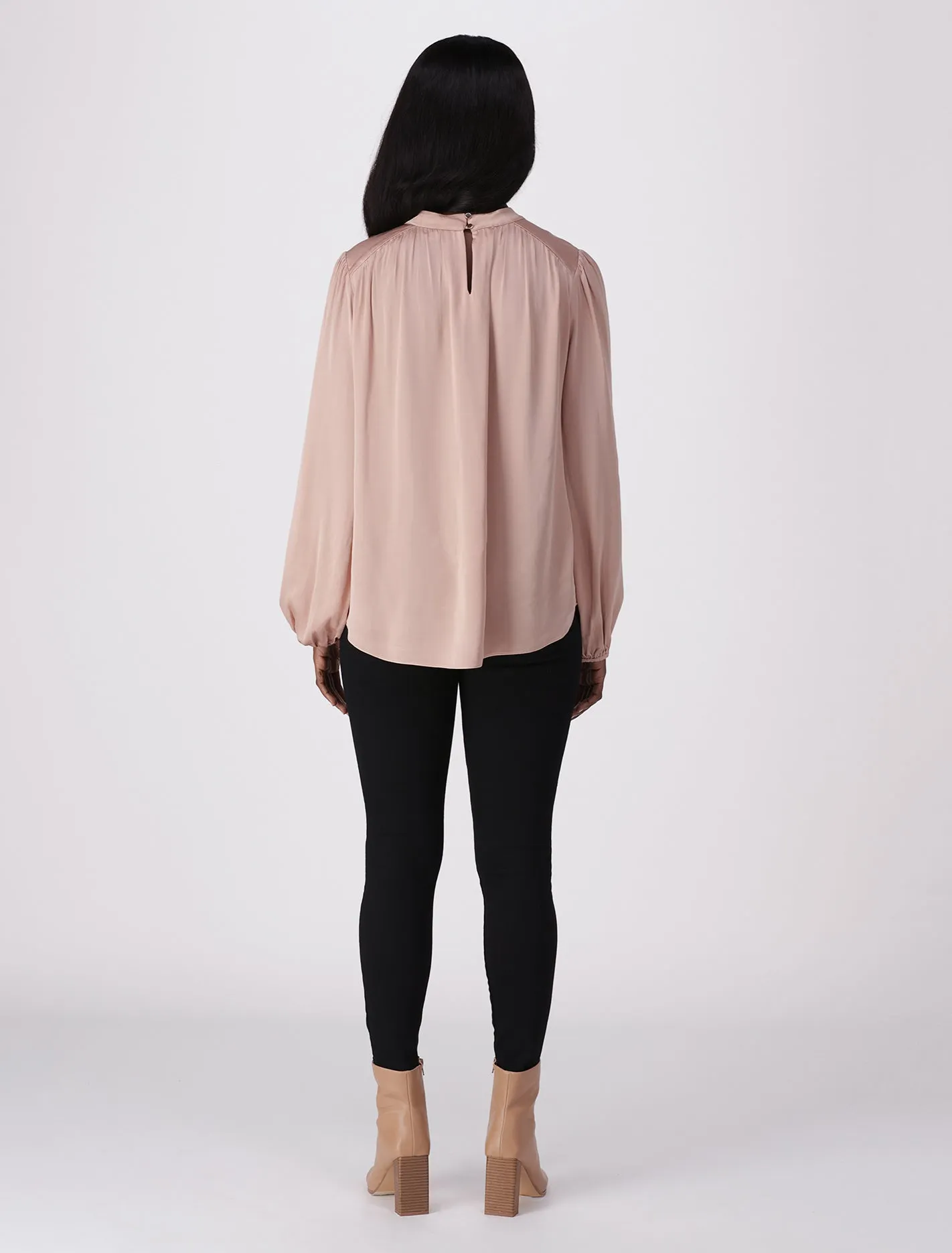 Gilli Gather Satin Shell Blouse