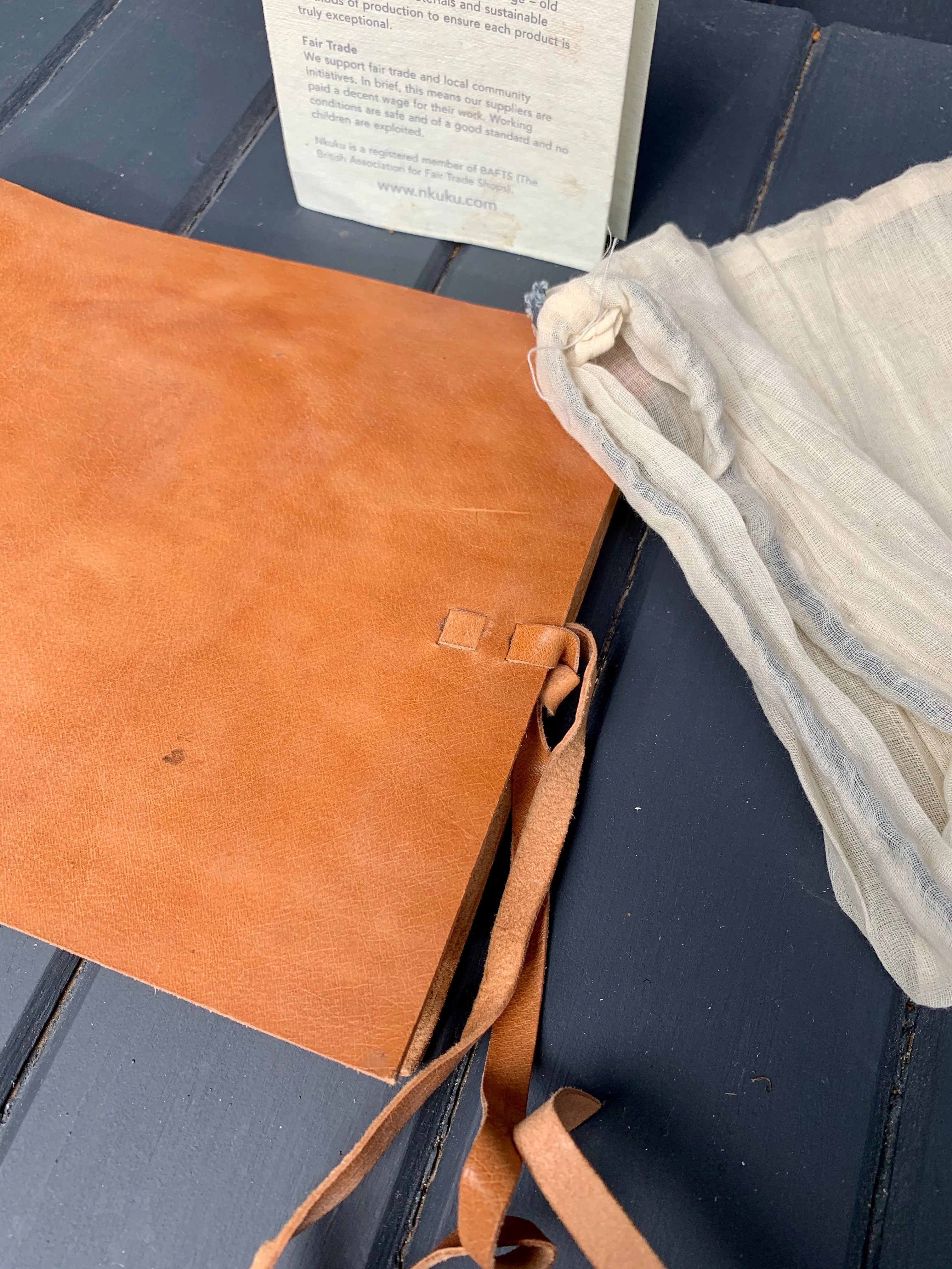 Rustic Nukuku leather photo album