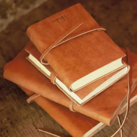 Rustic Nukuku leather photo album