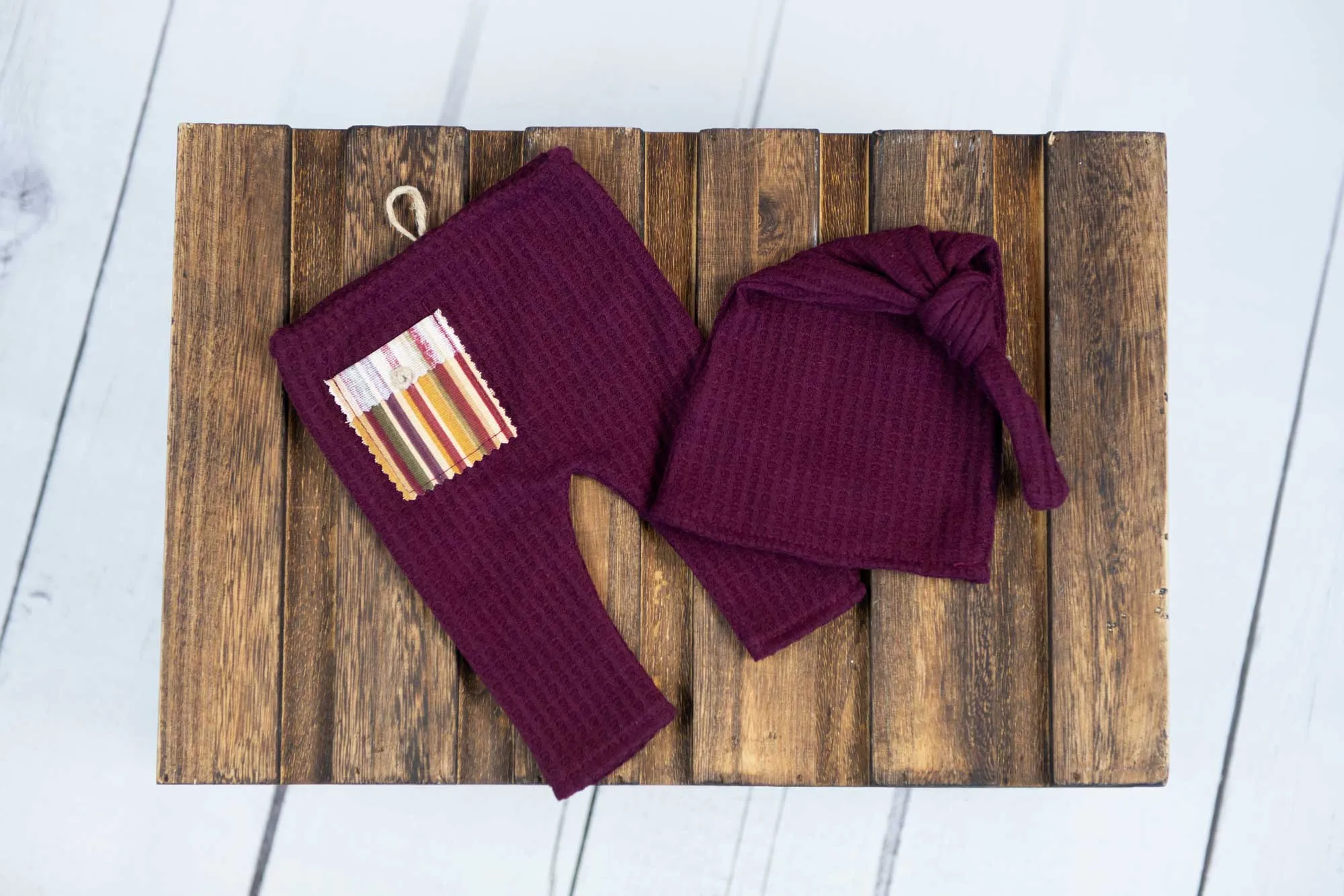 SET Basic Boy with Pocket Patch - Perforated - Burgundy