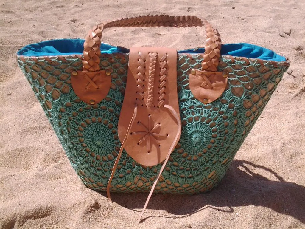 Summer basket with Green Crochet