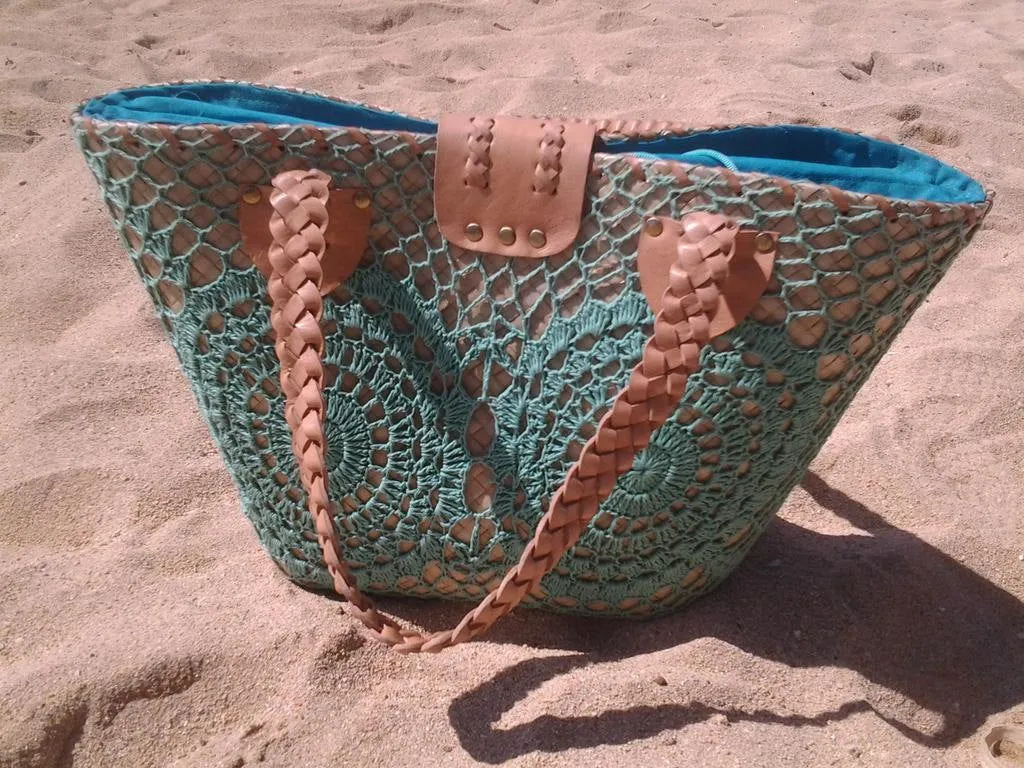 Summer basket with Green Crochet